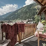 - Premium Mountain&garden