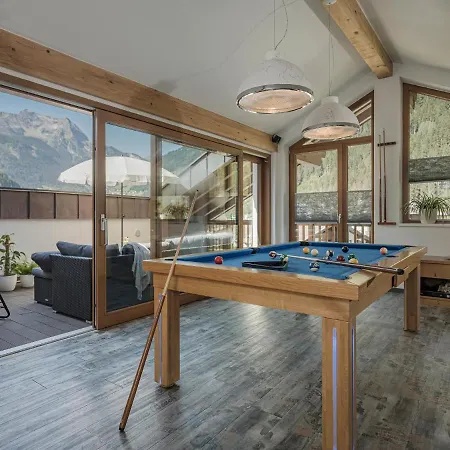 - Premium Mountain&garden 4* Майрхофен