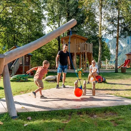 - Premium Mountain&garden Майрхофен