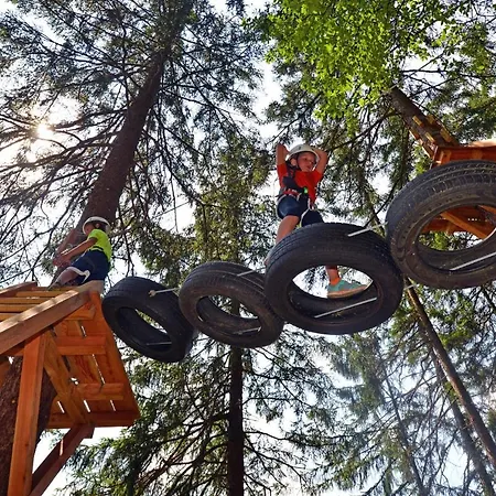 - Premium Mountain&garden 4* Майрхофен