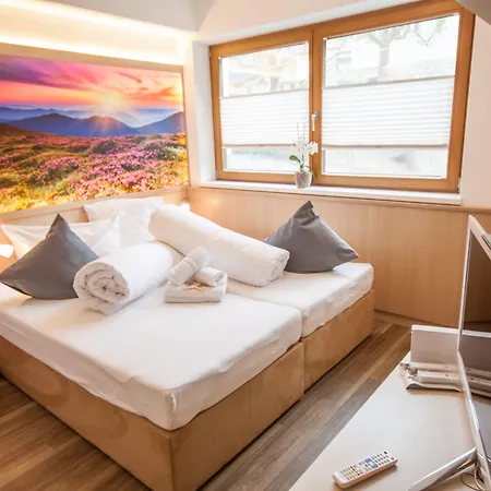 - Premium Mountain&garden