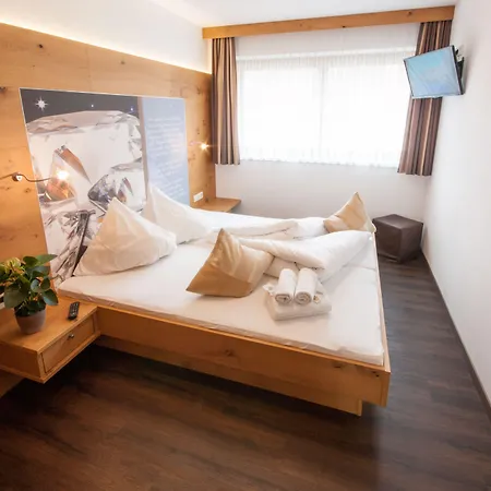 - Premium Mountain&garden 4* Mayrhofen