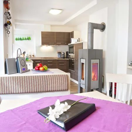 - Premium Mountain&garden