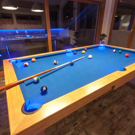 - Premium Mountain&garden 4* Майрхофен