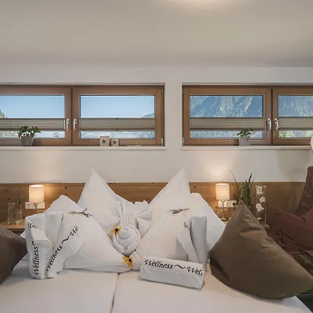 - Premium Mountain&garden 4* Майрхофен