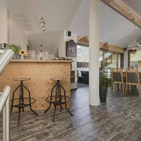 - Premium Mountain&garden Апарт-отель Майрхофен
