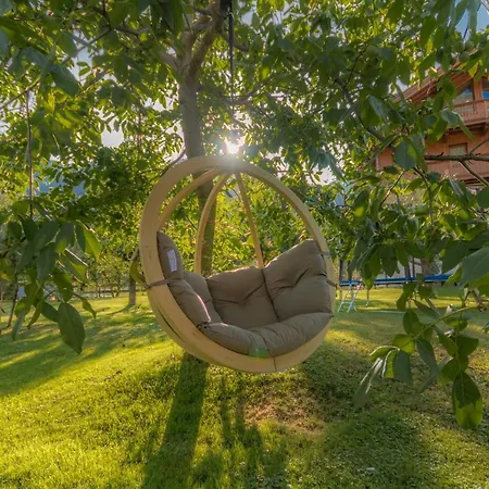 - Premium Mountain&garden Майрхофен