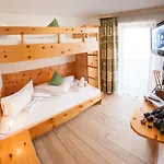 - Premium Mountain&garden 4* Mayrhofen