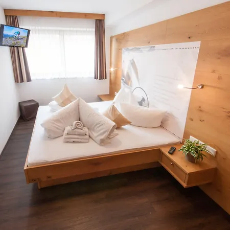 – Premium Mountain&garden 4*