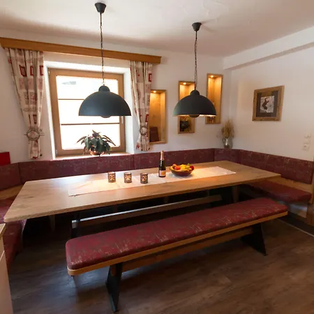 – Premium Mountain&garden Mayrhofen